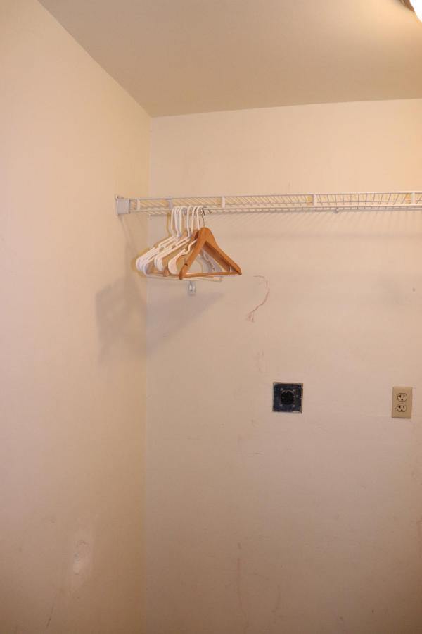 On Hollywood Beach - Affordable Two Bedrooms Sleeps 6 With Two Bathrooms Dania Beach Esterno foto