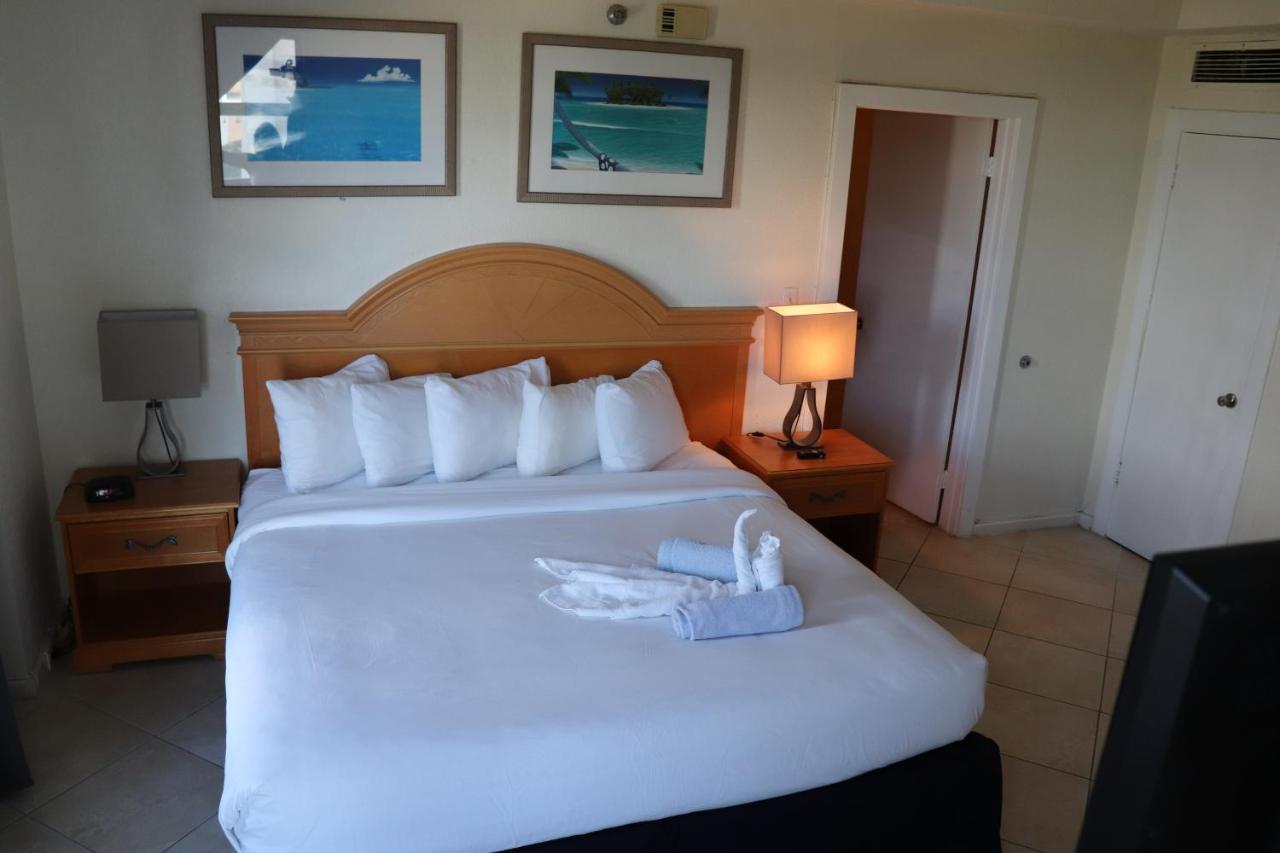 On Hollywood Beach - Affordable Two Bedrooms Sleeps 6 With Two Bathrooms Dania Beach Esterno foto