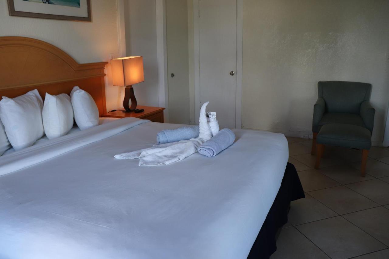 On Hollywood Beach - Affordable Two Bedrooms Sleeps 6 With Two Bathrooms Dania Beach Esterno foto